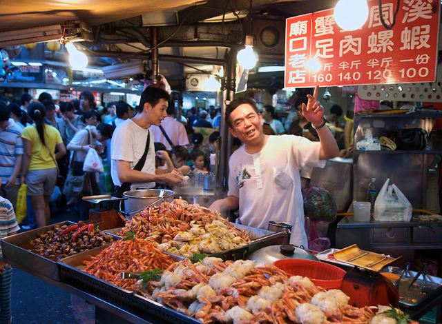 Bạn sẽ rất bất ngờ và thích thú khi ghé thăm các khu chợ hải sản ở Đài Loan bởi có rất nhiều loại hải sản lạ tươi sống mà chắc chắn bạn chưa từng thấy ở Việt Nam.  