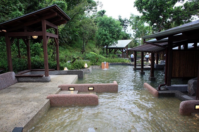 jiaosi hot spring 640